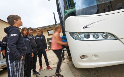 Warum sich ein Mietbus für Gruppenreisen wirklich lohnt